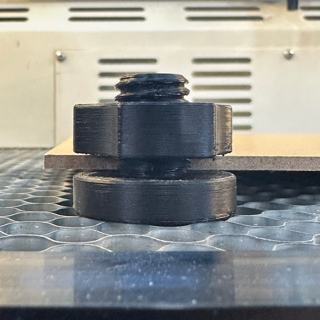 Magnetic Laser Bed Riser & Clamp (8-pack) – MKR Supply